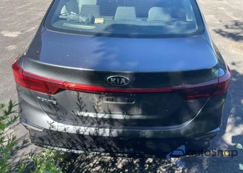 2021 Kia Forte Lxs из США, поврежденный, VIN 3KPF24AD0ME337617